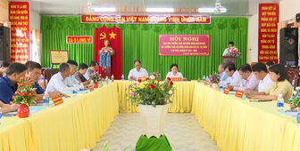 Thường trực HĐND huyện Châu Phú hội nghị giao ban với Thường trực HĐND các xã, thị trấn