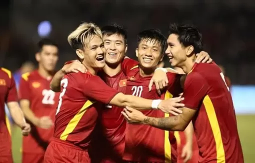 Tuyển Việt Nam thăng tiến trên bảng xếp hạng FIFA, bỏ xa Thái Lan