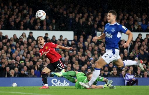 Ronaldo ghi bàn, Man Utd ngược dòng quật ngã Everton