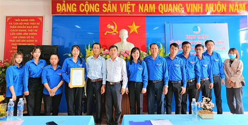 Hội Liên hiệp Thanh niên Việt Nam TP. Châu Đốc họp mặt kỷ niệm ngày truyền thống 15/10