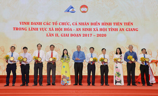 Doanh nhân gắn kết cùng phát triển