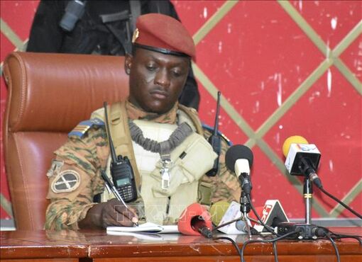 Burkina Faso có Tổng thống lâm thời