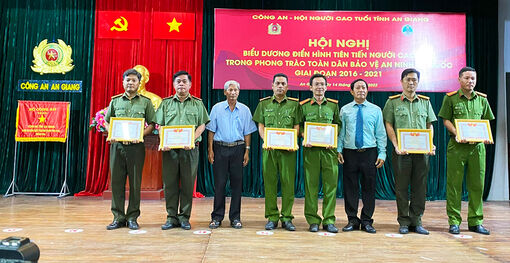 An Giang: Tuyên dương gương điển hình tiên tiến người cao tuổi trong phong trào “Toàn dân bảo vệ an ninh Tổ quốc", giai đoạn 2016 – 2021