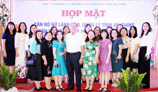 Họp mặt nữ lãnh đạo, quản lý chủ chốt tỉnh An Giang