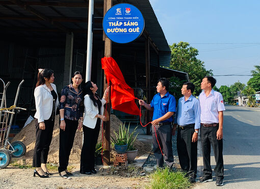 Khánh thành Công trình thanh niên “Thắp sáng đường quê” ở Tri Tôn