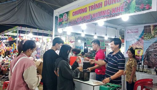Phú Tân phục hồi và phát triển kinh tế