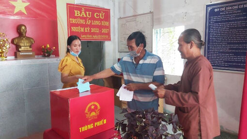 Huyện Chợ Mới bầu cử trưởng khóm, ấp