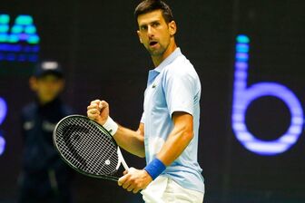 Djokovic thể hiện quyết tâm vô địch Paris Masters