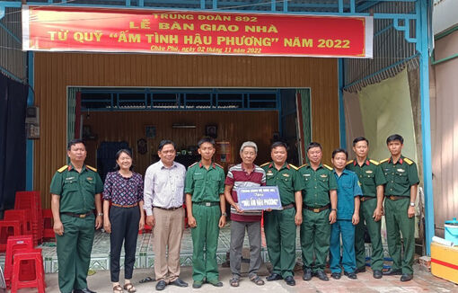 Bàn giao nhà “Ấm tình hậu phương”, nhà Tình nghĩa tại An Giang