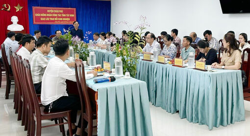 UBND huyện Châu Phú tiếp đoàn công tác tỉnh Tây Ninh đến học tập kinh nghiệm