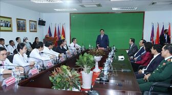 Thủ tướng thăm một số cơ sở KT-XH tiêu biểu cho quan hệ hợp tác Việt Nam - Campuchia