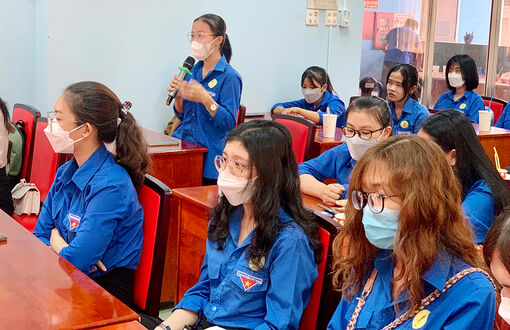 Gặp gỡ, đối thoại giữa doanh nhân trẻ với thanh niên khởi nghiệp
