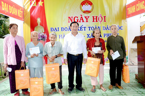 Ngày hội Đại đoàn kết ở ấp Hà Bao 1