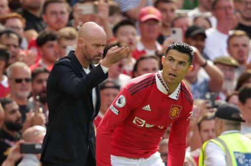 HLV Erik ten Hag muốn Man Utd bán Ronaldo