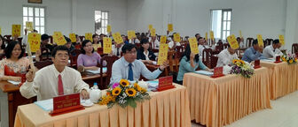 HĐND Phú Tân thông qua 4 nghị quyết lĩnh vực đầu tư công và vốn