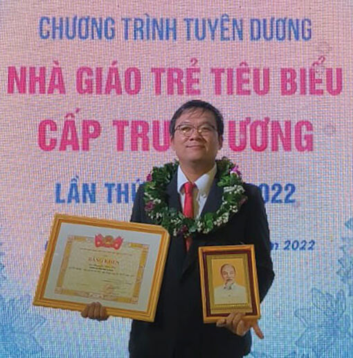 Tấm gương điển hình trong nghề giáo