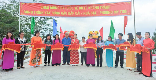Khánh thành cầu Đập Cái – Ngã Bát và đường nông thôn chào mừng kỷ niệm 190 năm thành lập tỉnh An Giang