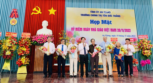 Trường Chính trị Tôn Đức Thắng kỷ niệm Ngày Nhà giáo Việt Nam 20/11