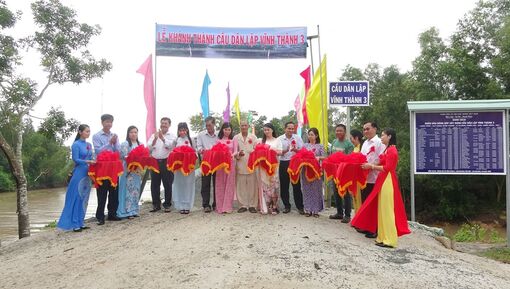 Thêm cây cầu nối qua bờ kênh Võ Văn Kiệt