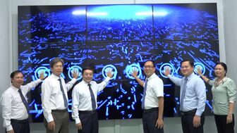 TX. Tân Châu và VNPT An Giang ký kết thoả thuận hợp tác chuyển đổi số giai đoạn 2022 – 2025, ra mắt Trung tâm Điều hành thông minh