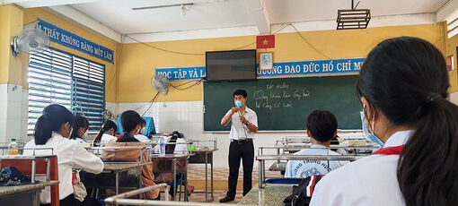 Làm ống hút từ cỏ lác