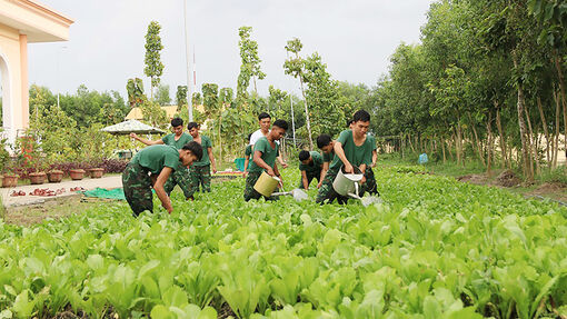 Thi đua quyết thắng ở Trung đoàn 892