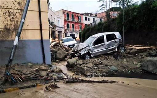 Italy ban bố tình trạng khẩn cấp do lở đất
