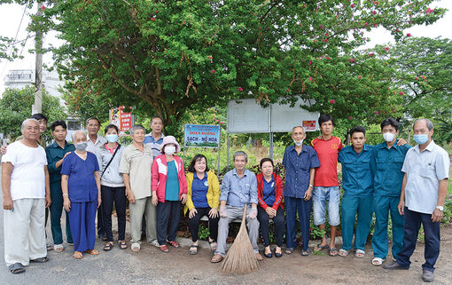 Những tấm gương học tập Bác ở Châu Phú
