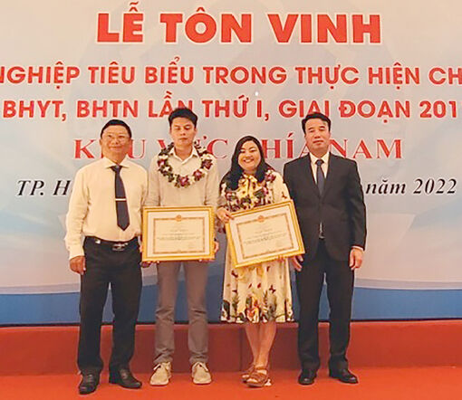Xét chọn vinh danh, khen thưởng đơn vị sử dụng lao động, UBND cấp xã, cá nhân tiêu biểu