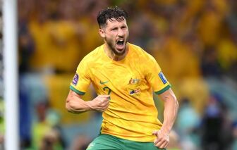 Hạ Đan Mạch, Australia vượt qua vòng bảng World Cup 2022