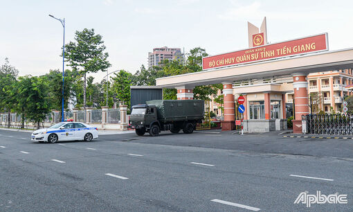 Tiền Giang: Tạm dừng phương tiện lưu thông qua các tuyến sông, tuyến đường trong thời gian huấn luyện, tổ chức diễn tập khu vực phòng thủ