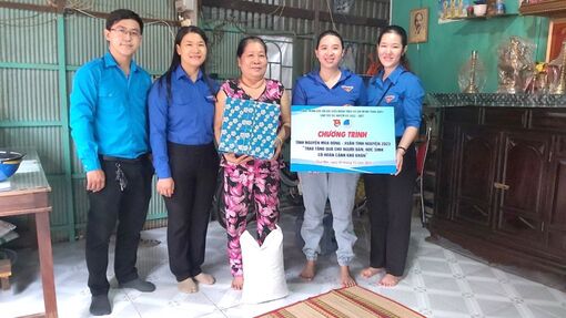 Huyện đoàn Chợ Mới tổ chức hoạt động tình nguyện mùa đông 2022