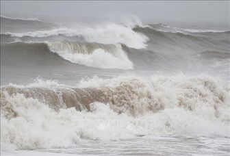 Cảnh báo rủi ro thiên tai do gió mạnh trên biển