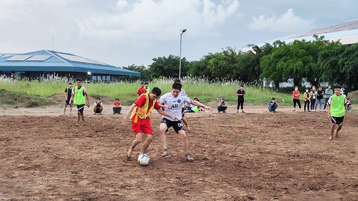 Hào hứng hội thao công nhân