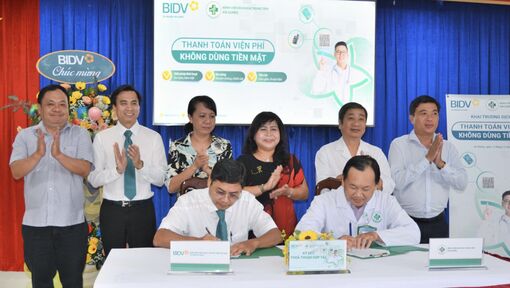 Khai trương dịch vụ thanh toán viện phí không dùng tiền mặt tại Bệnh viện Đa khoa Trung tâm An Giang