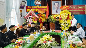 Tỉnh ủy, HĐND, UBND, UBMTTQVN chúc mừng lễ Đản sinh Đức Huỳnh Giáo chủ Phật giáo Hòa Hảo lần thứ 103