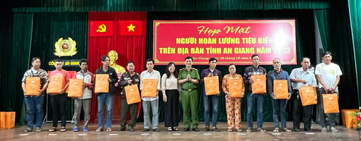 Công an An Giang họp mặt người hoàn lương tiêu biểu