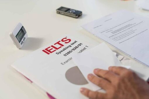 Nhiều đợt thi IELTS trên giấy tiếp tục bị hoãn, thí sinh gặp khó