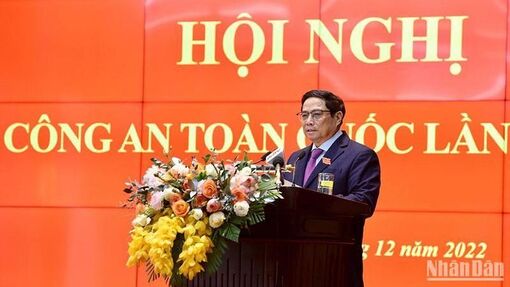 Công an là “Thanh bảo kiếm sắc bén, lá chắn thép vững chắc và tâm trong sáng"