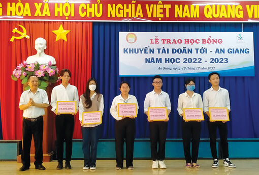 An Giang tiếp tục tạo nguồn khuyến học - khuyến tài