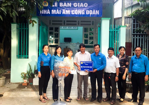Công đoàn huyện Tri Tôn tích cực chăm lo cho đoàn viên, người lao động