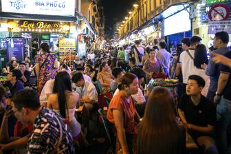 Bloomberg đánh giá Việt Nam tăng trưởng nhanh nhất châu Á năm 2022