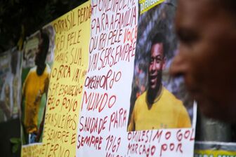 Người Brazil thương tiếc sự ra đi của huyền thoại bóng đá Pelé