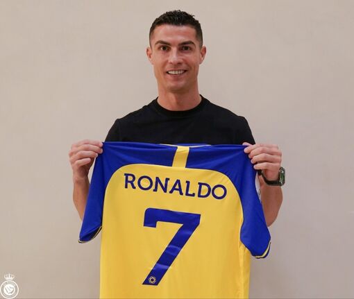 Rời Man Utd, Ronaldo gia nhập Al Nassr