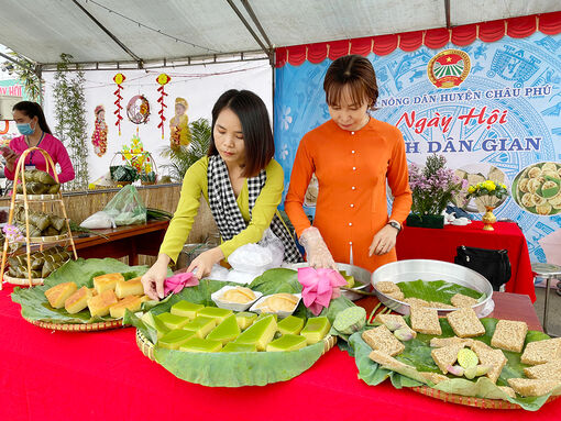 Nhộn nhịp Ngày hội bánh dân gian thị trấn Cái Dầu