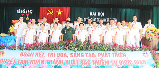 Thi đua quyết thắng ở Lữ đoàn 962