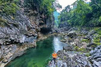 Chinh phục hang động kỳ vĩ tuyệt đẹp vừa được khám phá ở Quảng Bình