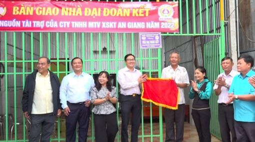 Bàn giao 50 căn nhà Đại đoàn kết cho người dân ở Châu Thành nhân dịp Tết Quý Mão 2023