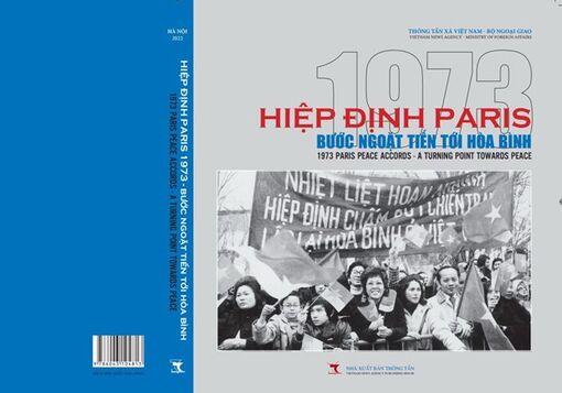 Ra mắt sách ảnh "Hiệp định Paris 1973 - Bước ngoặt tiến tới hòa bình"