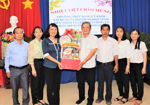 Công ty Cổ phần Môi trường đô thị An Giang luôn đồng hành cùng địa phương
